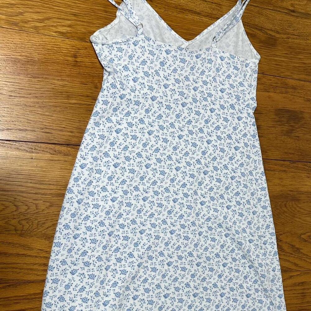 The prettiest summer staple dress by Hollister_size S